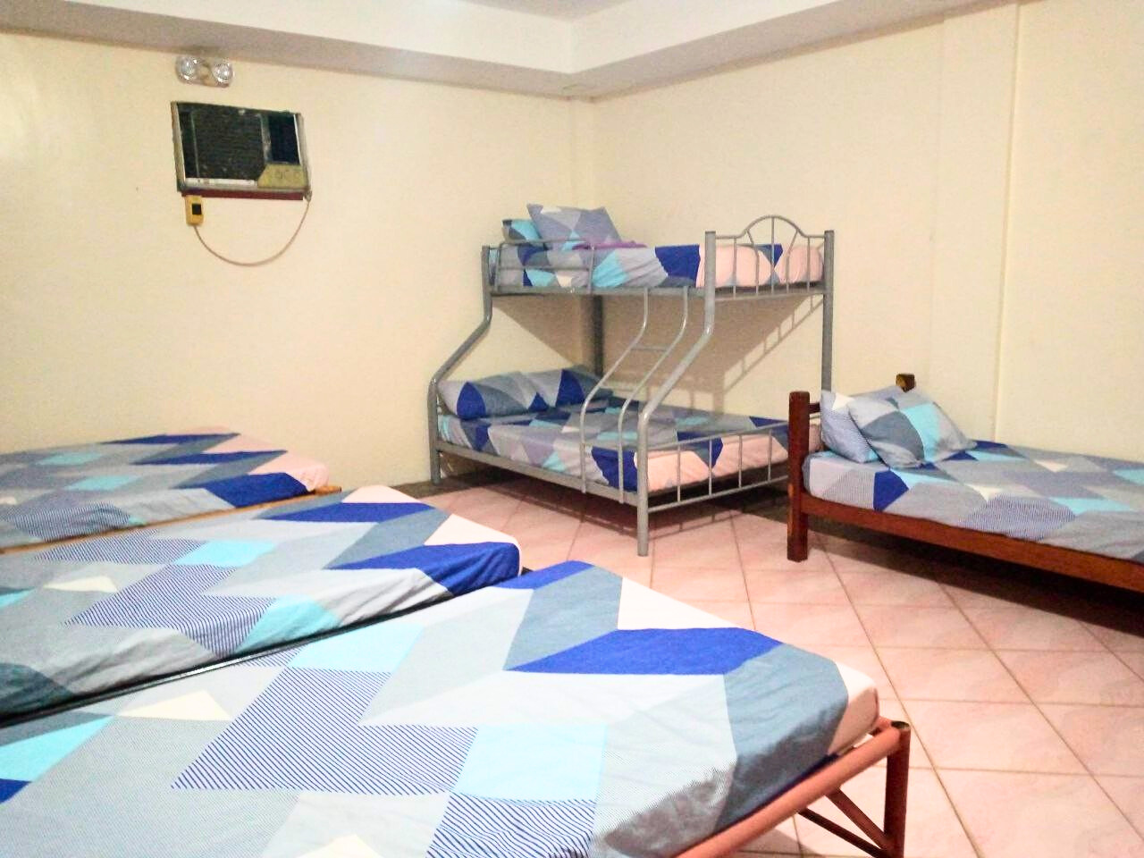 Family Bedroom image 3